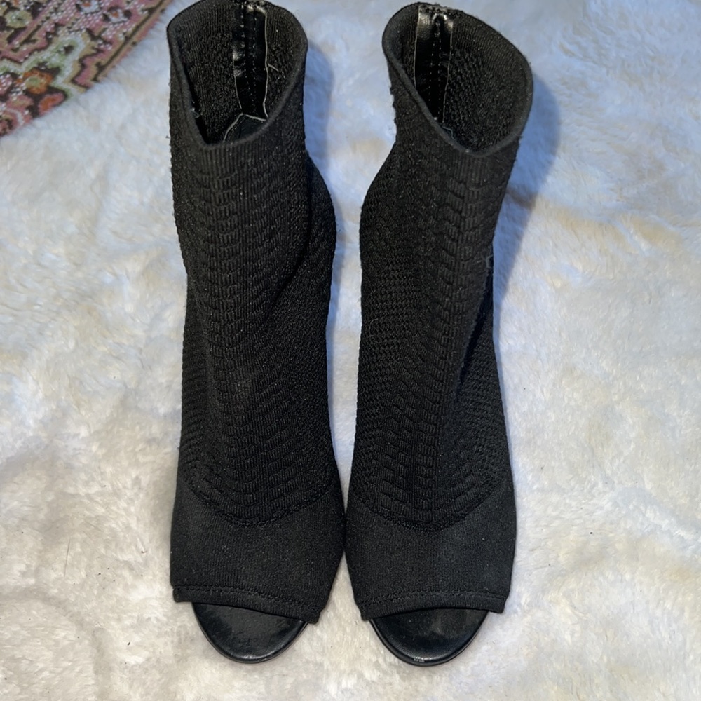 Steve Madden Stretchy ankle peep toe booties - Picture 2 of 3